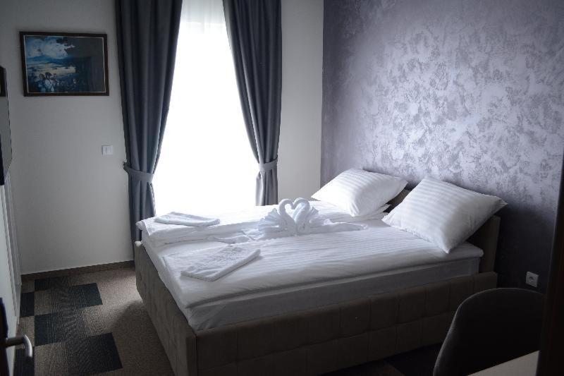 River Hotel 4*